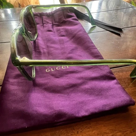 Authentic Gucci  Sunglasses - Green | Oversized Frame | New - Picture 9 of 9